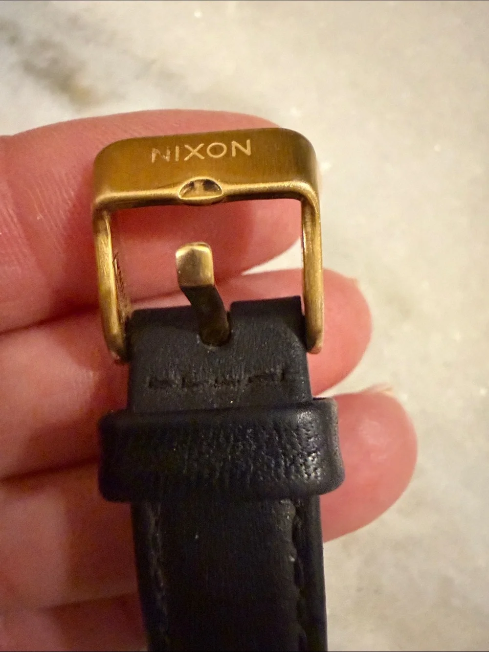 Vintage Nixon Smart Time Teller Gold Case Black Dial Leather Strap Watch